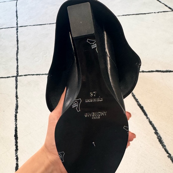 AUTHENTIC GIVENCHY Shark Lock Leather Boots (As Worn by BEYONCÉ 😍 ) - Picture 8 of 8